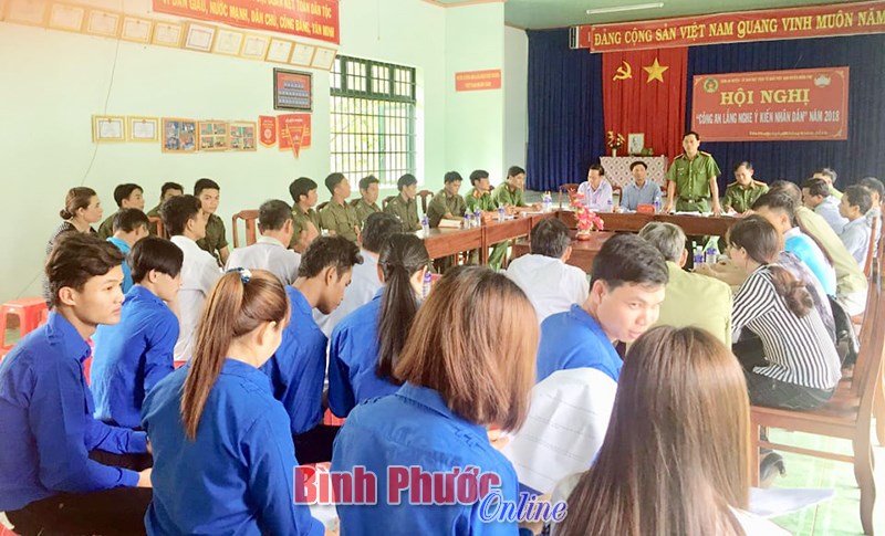 Khi c&ocirc;ng an lắng nghe &yacute; kiến nh&acirc;n d&acirc;n