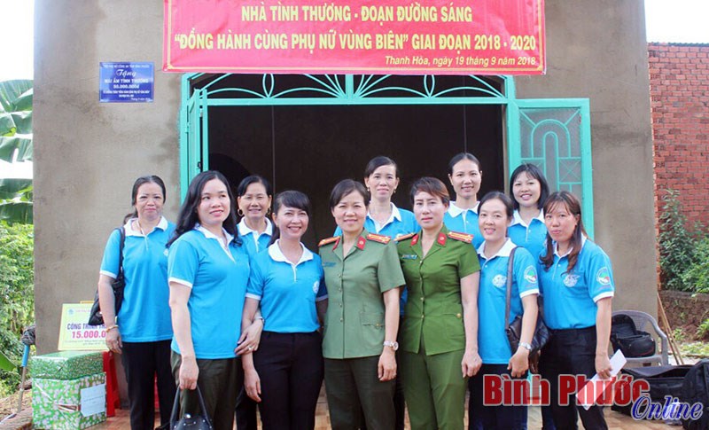 Phụ nữ C&ocirc;ng an tỉnh l&agrave;m tốt c&ocirc;ng t&aacute;c phản biện ch&iacute;nh s&aacute;ch