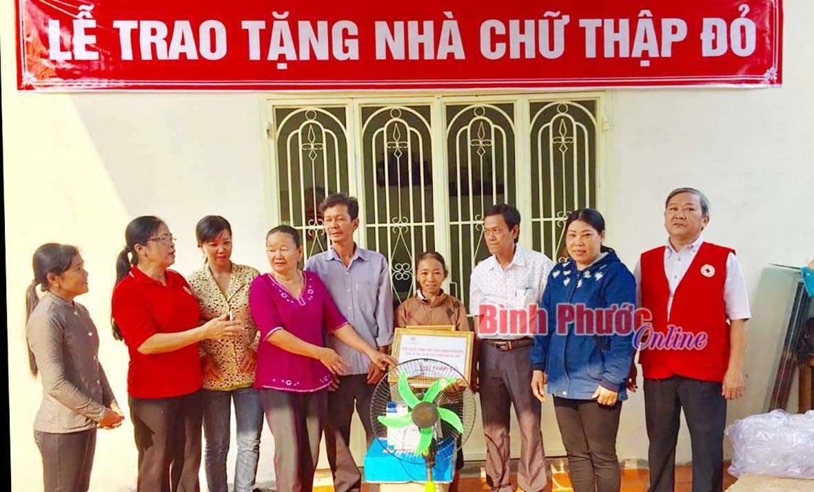 Hớn Quản vận động hơn 5,4 tỷ đồng thực hiện từ thiện, nhân đạo