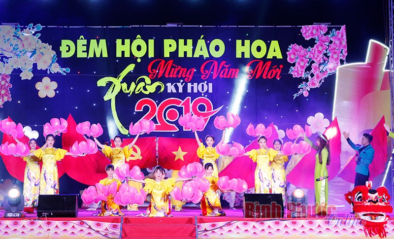 Đêm hội pháo hoa giao thừa tại Bình Long, Hớn Quản