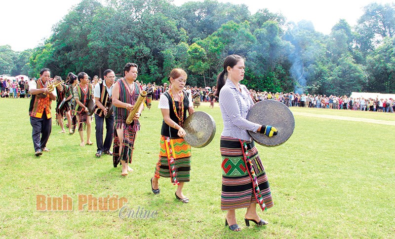 Chuyện đời thổ cẩm