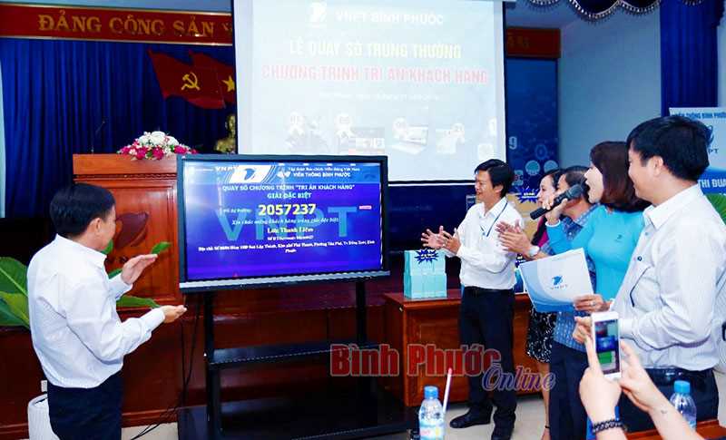 34 giải thưởng, 264,5 triệu đồng tri ân khách hàng của VNPT Bình Phước