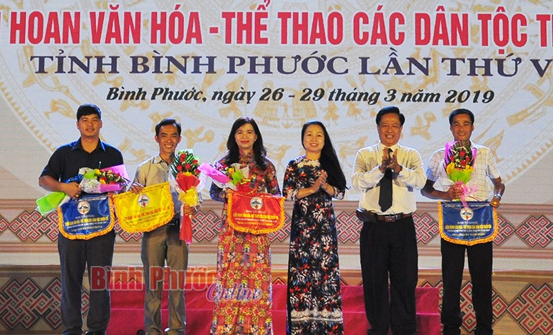 Lộc Ninh nhất to&agrave;n đo&agrave;n Li&ecirc;n hoan văn h&oacute;a - thể thao c&aacute;c d&acirc;n tộc thiểu số lần 6/2019