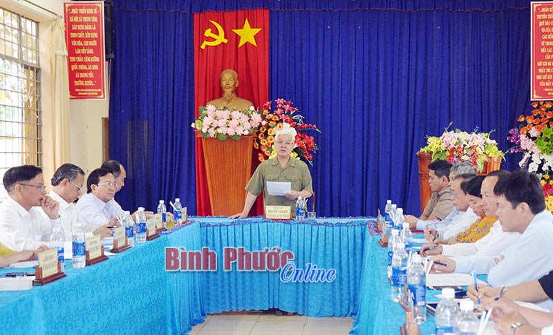 B&iacute; thư Tỉnh ủy Nguyễn Văn Lợi:&nbsp;L&atilde;nh đạo huyện, x&atilde; cần tới thăm vườn điều của n&ocirc;ng d&acirc;n