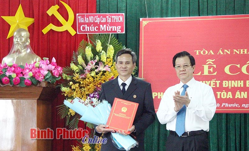 Đồng ch&iacute; L&ecirc; Viết H&ograve;a được bổ nhiệm Ph&oacute; ch&aacute;nh &aacute;n T&ograve;a &aacute;n nh&acirc;n d&acirc;n tỉnh