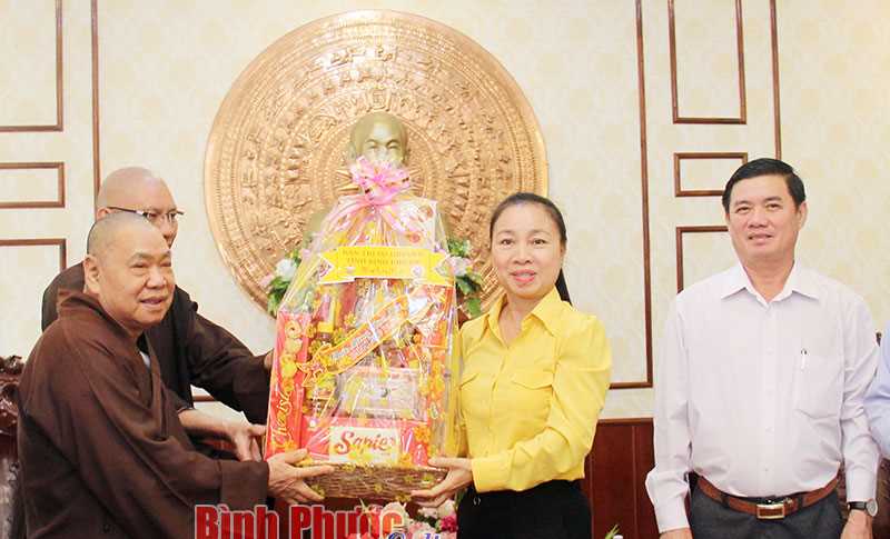 Gi&aacute;o hội Phật gi&aacute;o tỉnh ch&uacute;c tết Tỉnh ủy, UBND tỉnh