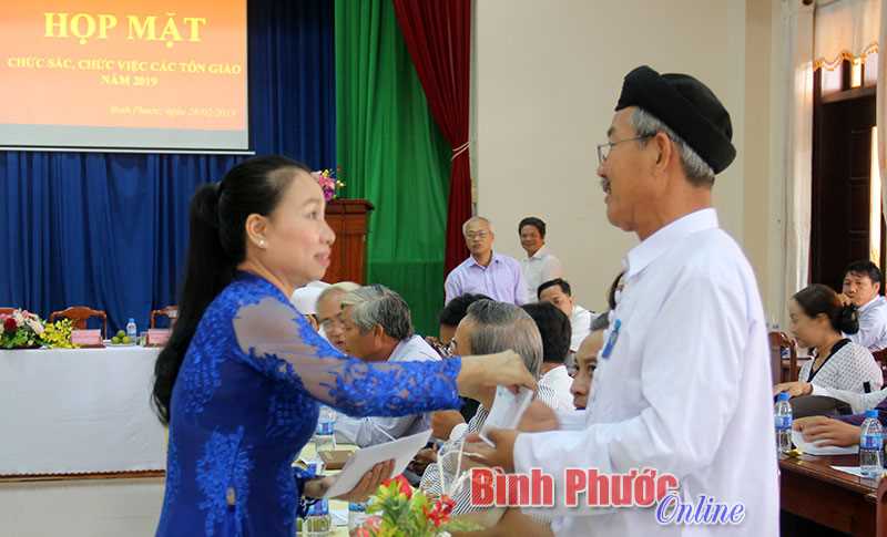Họp mặt chức sắc, chức việc t&ocirc;n gi&aacute;o năm 2019