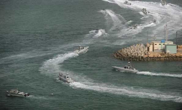 Iran dọa đóng Eo biển Hormuz nếu việc xuất khẩu dầu mỏ gặp trở ngại