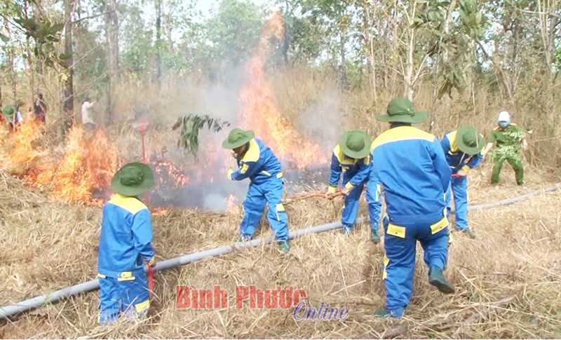 Lộc Thạnh diễn tập phòng chống cháy rừng 