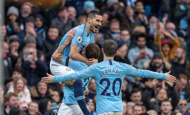 Man City chiếm ngôi đầu Premier League sau màn hủy diệt Chelsea