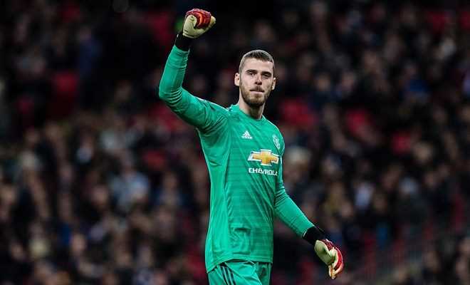 David de Gea được đưa 'lên mây' sau khi giúp M.U hạ Tottenham