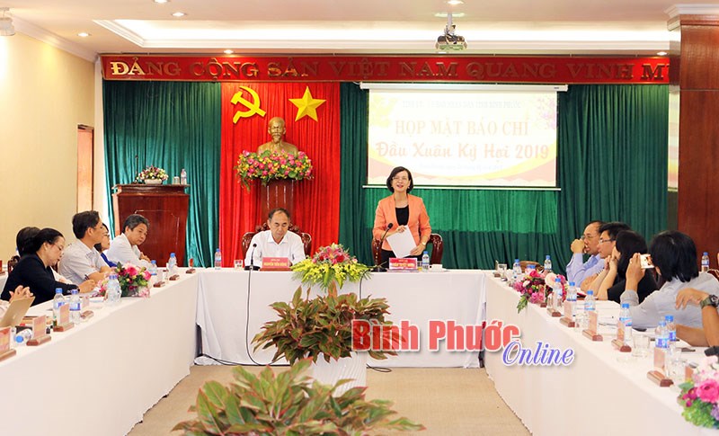 Tỉnh ủy, UBND tỉnh họp mặt b&aacute;o ch&iacute; đầu xu&acirc;n Kỷ Hợi 2019