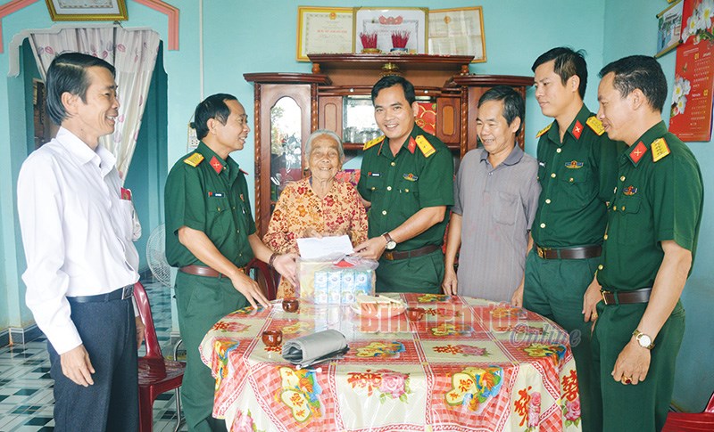 Nghĩa t&igrave;nh qu&acirc;n d&acirc;n ở Binh đo&agrave;n 16