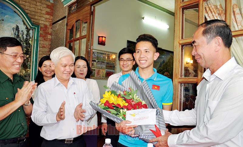 Nguyễn Phong Hồng Duy - niềm tự hào của thể thao Bình Phước