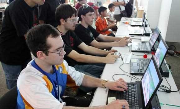 Chính phủ Pháp công bố kế hoạch chống quấy rối trên mạng