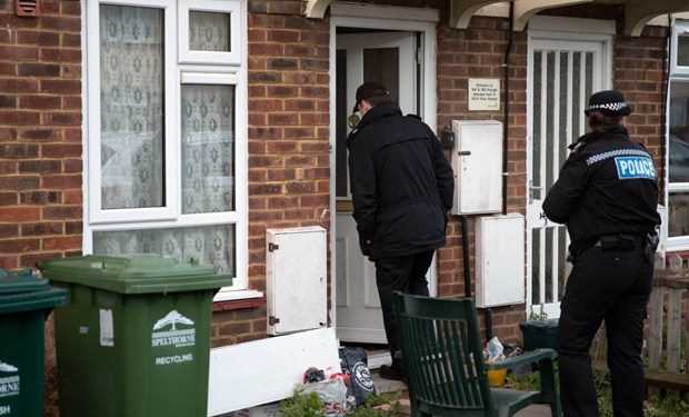 Cảnh sát Anh đang tiến hành điều tra một âm mưu khủng bố