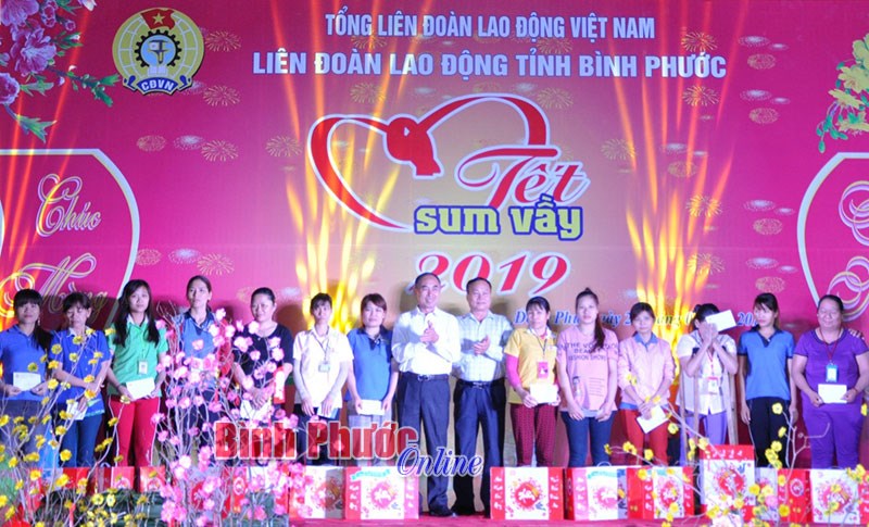 &ldquo;Tết sum vầy&rdquo; tại KCN Bắc Đồng Ph&uacute;