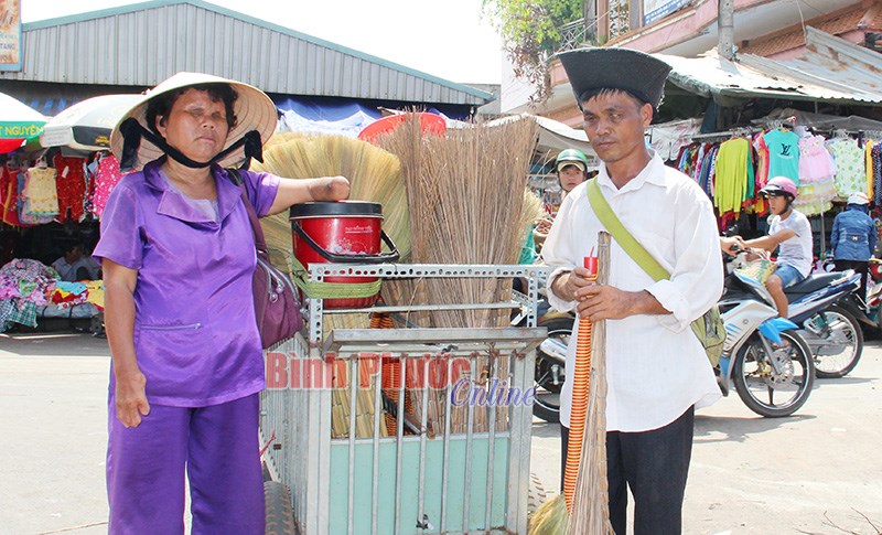 Tạo điểm tựa để người mù vươn lên