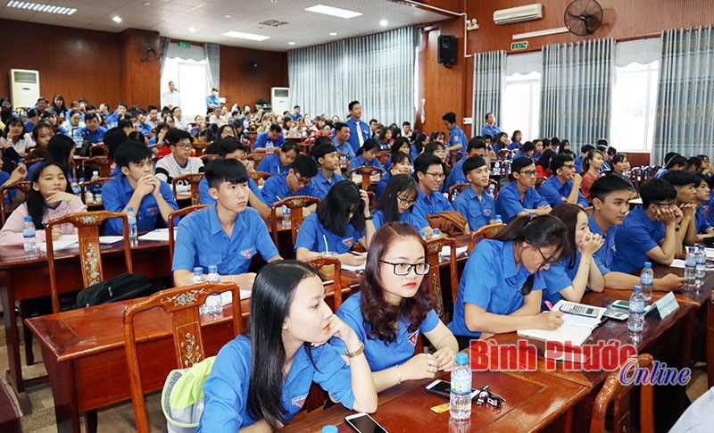 Đồng Xo&agrave;i: Diễn đ&agrave;n &ldquo;Thanh ni&ecirc;n khởi nghiệp&rdquo;