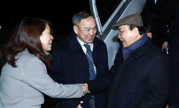 Thủ tướng Nguyễn Xu&acirc;n Ph&uacute;c tới Thụy Sĩ, bắt đầu dự WEF