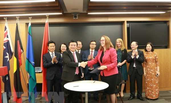 Việt Nam-Australia hợp t&aacute;c th&uacute;c đẩy gi&aacute;o dục về quyền con người