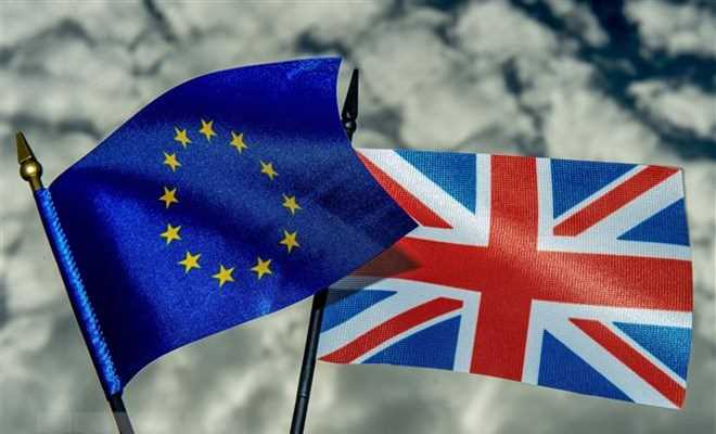 Chủ tịch EC, Tổng thống Pháp điện đàm với Thủ tướng Anh về Brexit