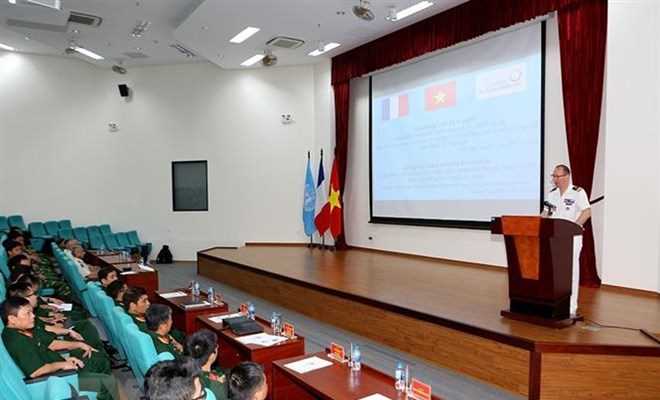 Đội C&ocirc;ng binh Việt Nam chuẩn bị tham gia g&igrave;n giữ h&ograve;a b&igrave;nh LHQ