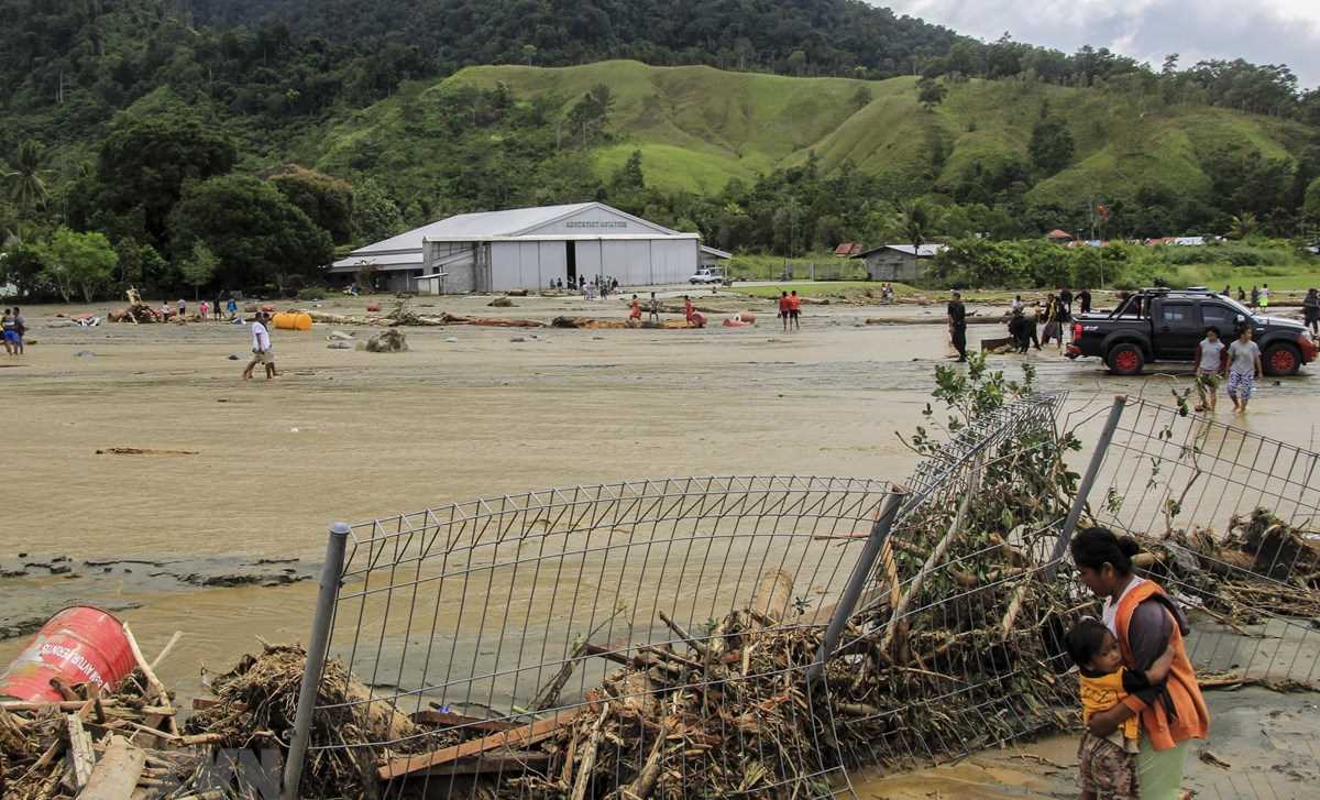 Gần 90 người đã thiệt mạng do lở đất và lũ quét tại Indonesia