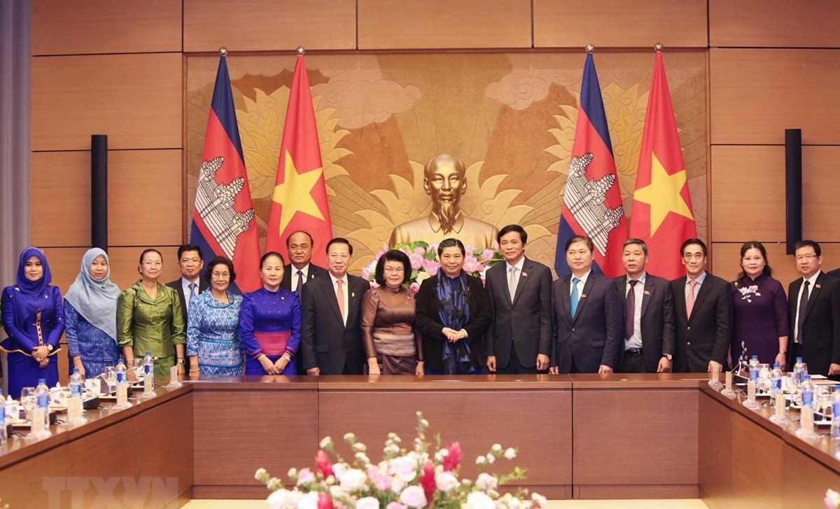 Đo&agrave;n đại biểu Quốc hội Vương quốc Campuchia thăm ch&iacute;nh thức Việt Nam