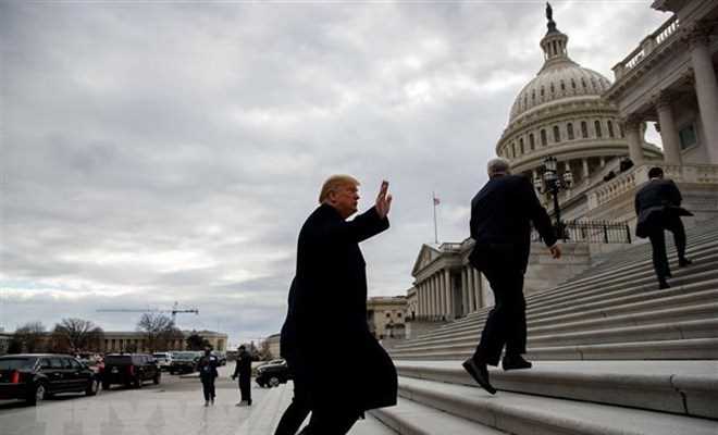 Mỹ: Tổng thống Donald Trump hoãn tuyên bố tình trạng khẩn cấp