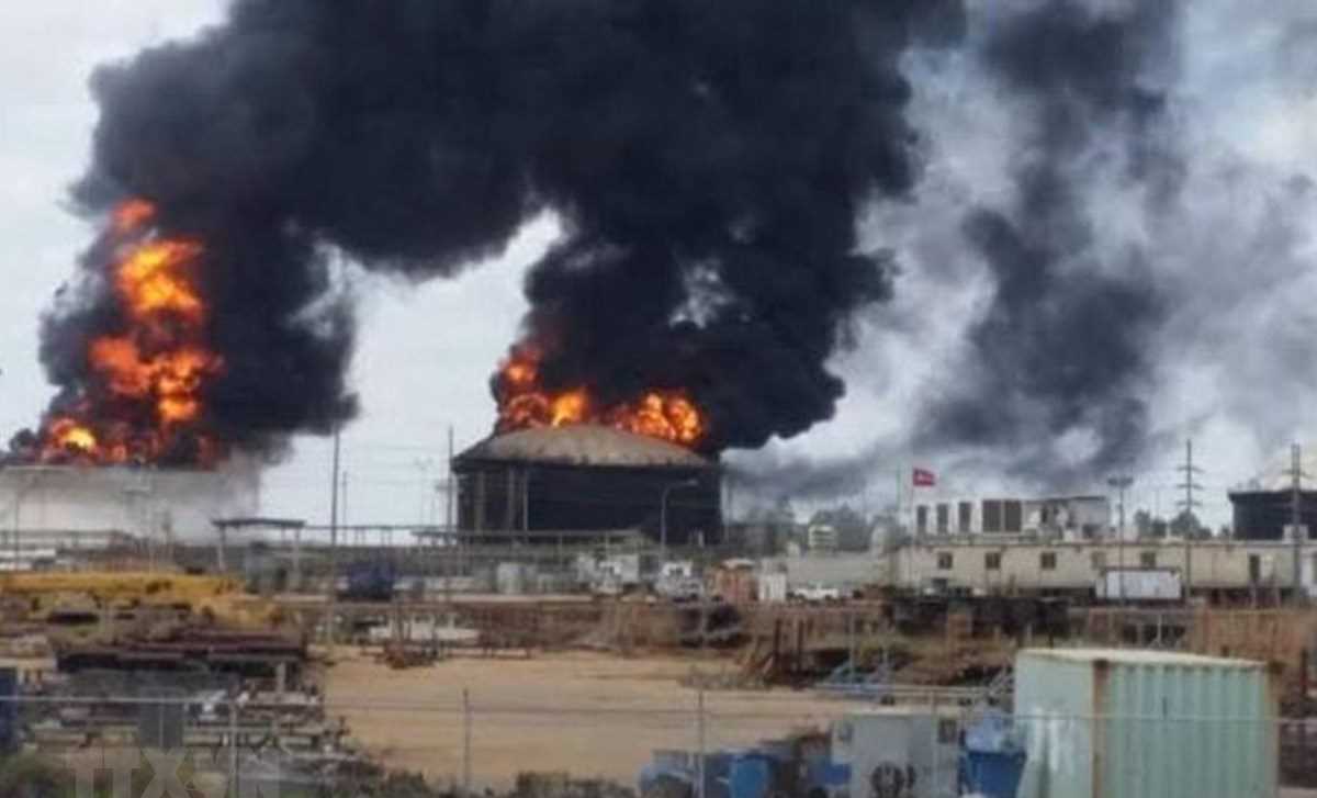 Venezuela cáo buộc thủ lĩnh phe đối lập đứng sau vụ nổ tại nhà máy dầu