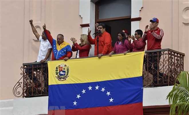 Tổng thống Venezuela kiên quyết ngăn chặn sự xâm nhập của nước ngoài