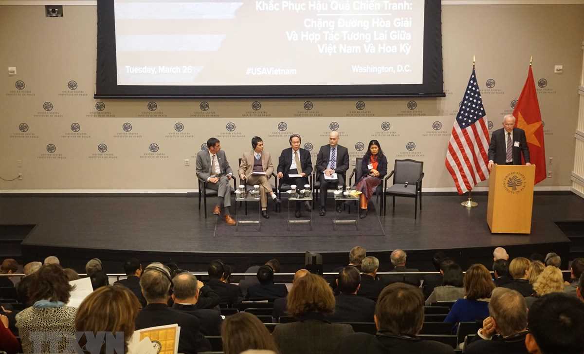 Hợp t&aacute;c Việt-Mỹ: Khắc phục hậu quả chiến tranh gắn với ph&aacute;t triển
