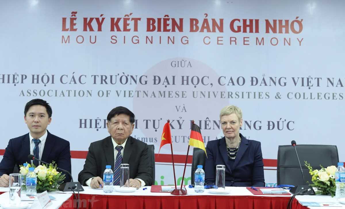 Định hướng giáo dục, đào tạo nghề cho người mắc chứng tự kỷ