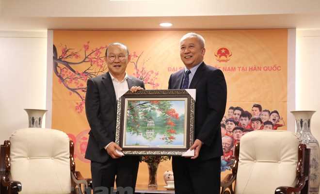 Giao lưu với HLV Park Hang-seo cùng 4 tuyển thủ Việt Nam ở Hàn Quốc