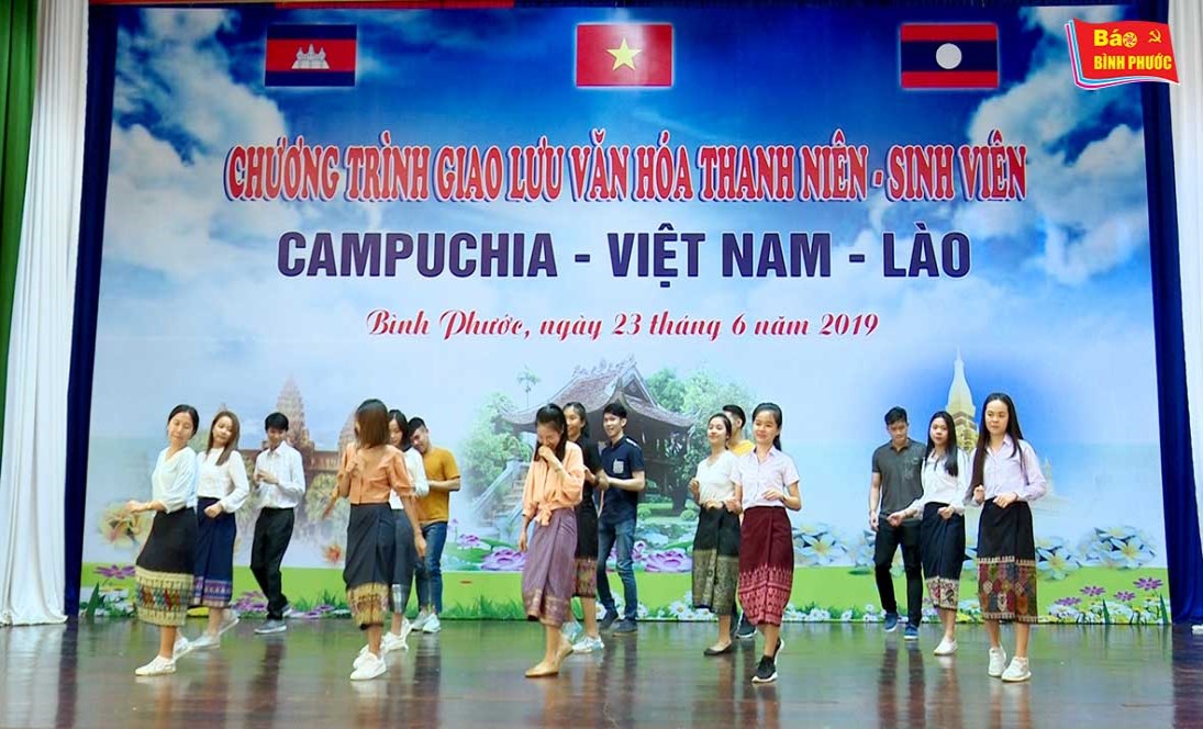 [Video] Giao lưu văn hóa thanh niên, sinh viên Campuchia - Việt Nam - Lào