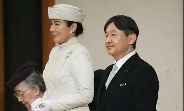 Hoàng Thái tử Naruhito lên ngôi Hoàng đế Nhật Bản với niên hiệu Reiwa