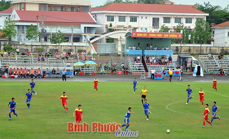 Lâm Thuận lập cú đúp, Bình Phước áp sát ngôi đầu