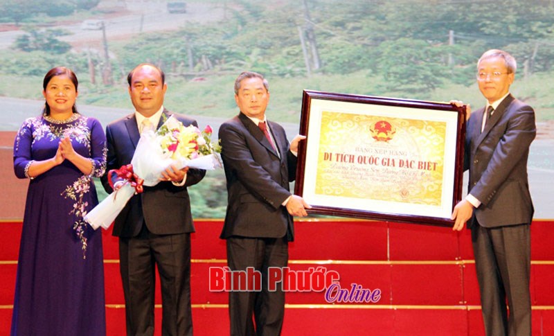 C&ocirc;ng bố Quyết định xếp hạng Di t&iacute;ch quốc gia đặc biệt đường Trường Sơn - đường Hồ Ch&iacute; Minh