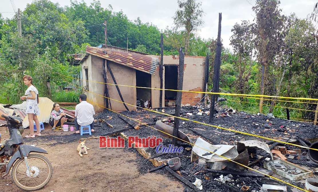 “Bà hỏa” thiêu rụi căn nhà hộ nghèo
