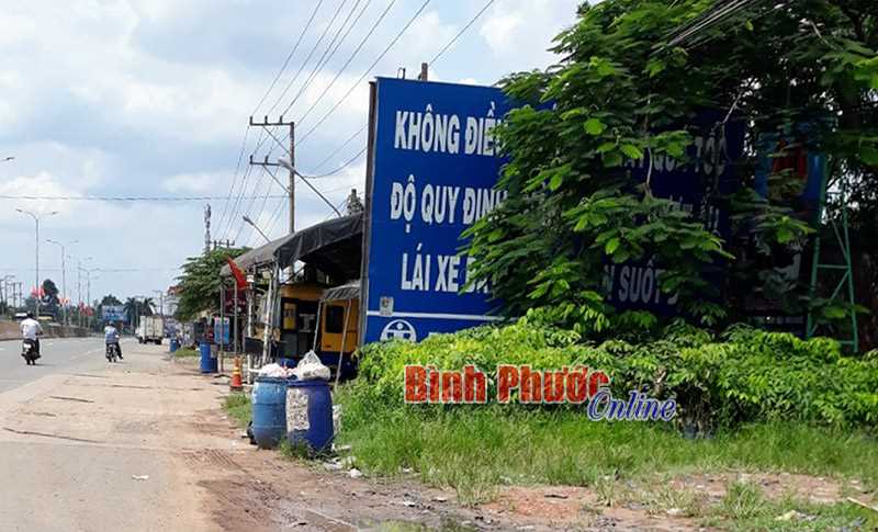 Cụm pa-nô lãng phí