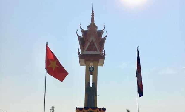 Kh&aacute;nh th&agrave;nh Đ&agrave;i Hữu nghị Việt Nam-Campuchia tại T&acirc;y Bắc Campuchia