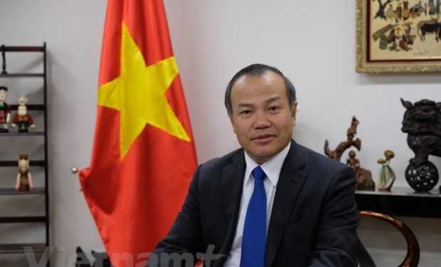 Đại sứ Vũ Hồng Nam tr&igrave;nh Quốc thư l&ecirc;n Tổng thống Quần đảo Marshall