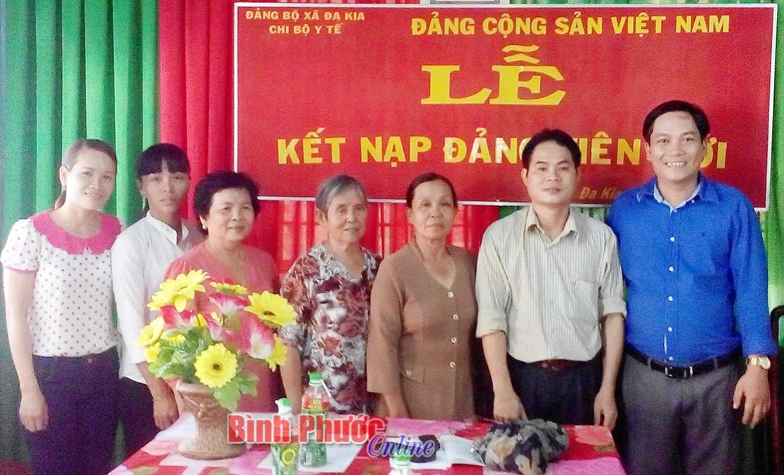 Nữ b&iacute; thư gần 10 năm &ldquo;v&aacute;c t&ugrave; v&agrave;&rdquo;
