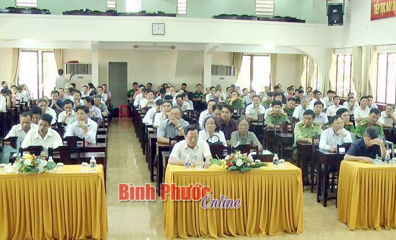 Lộc Ninh tổ chức hội nghị th&ocirc;ng tin thời sự đợt 2