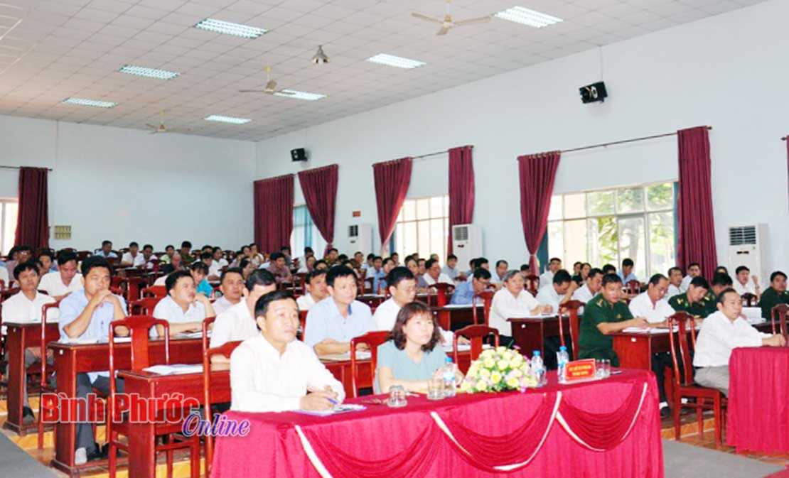 154 học vi&ecirc;n đối tượng 4 tham gia bồi dưỡng kiến thức