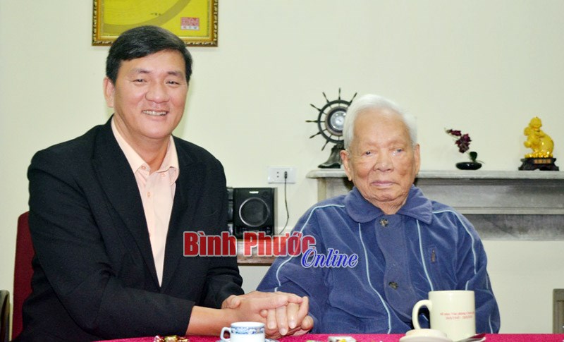 Kỷ niệm kh&oacute; qu&ecirc;n trong những lần gặp b&aacute;c L&ecirc; Đức Anh