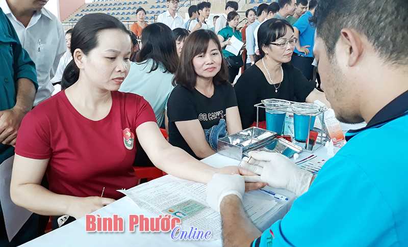 B&iacute; thư chi đo&agrave;n 18 lần hiến m&aacute;u t&igrave;nh nguyện