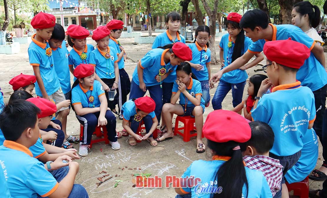 Trải nghiệm cùng Câu lạc bộ kỹ năng “Chiến sĩ nhỏ”