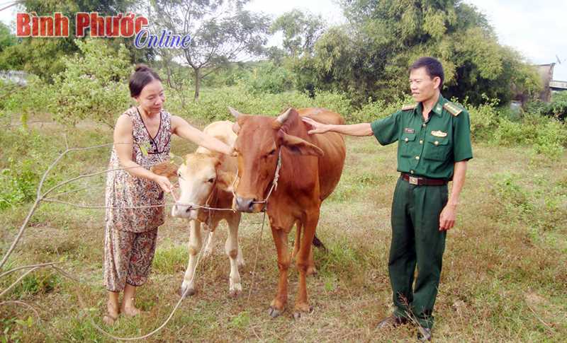 Đồn bi&ecirc;n ph&ograve;ng Thanh H&ograve;a học B&aacute;c bằng những việc l&agrave;m thiết thực